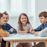 Jak wybrać zajęcia języka angielskiego dla dziecka w wieku 9-12 lat? Co mówią na ten temat badania.